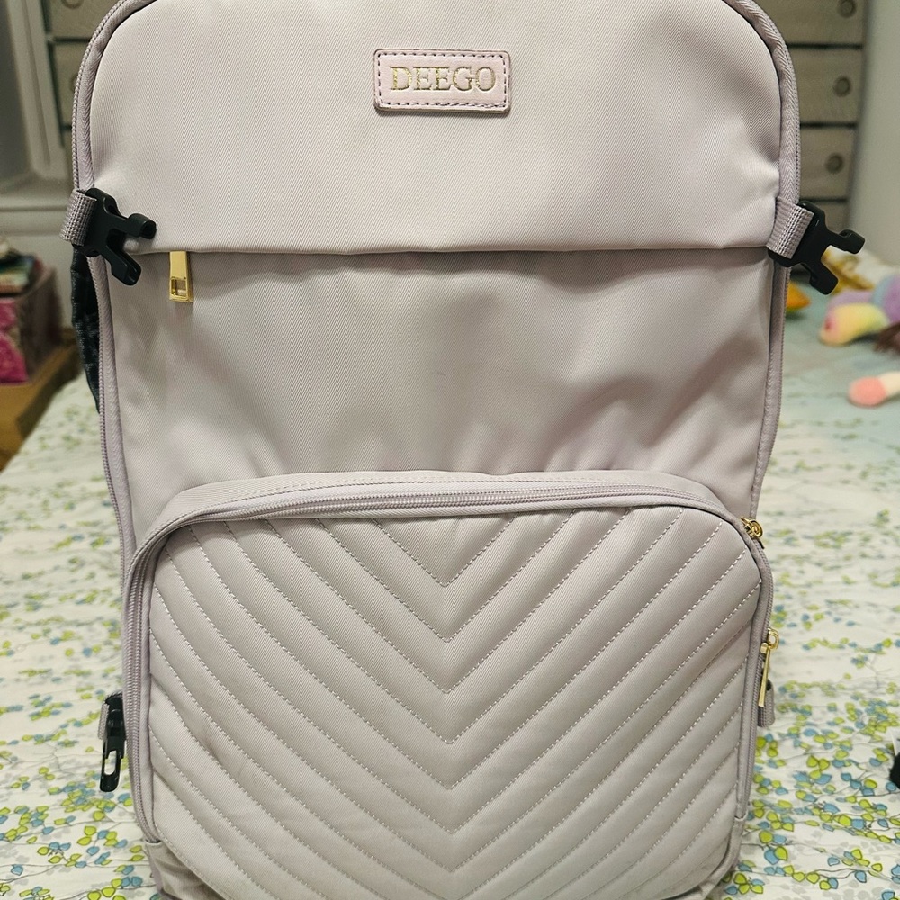 Carryon / backpack / airport small  luggage